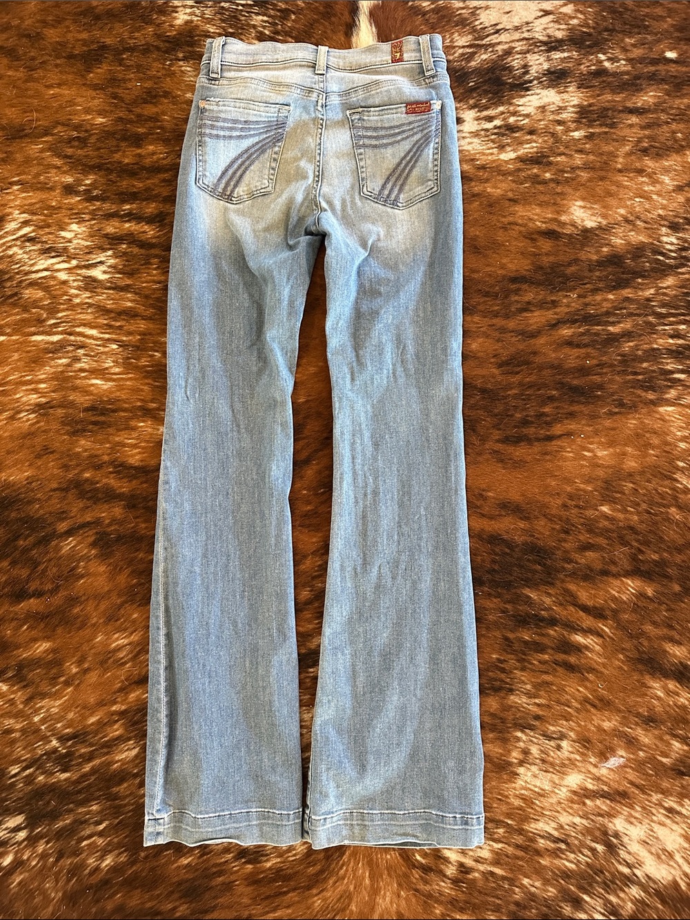 7FAMK light wash Dojo jeans size 26